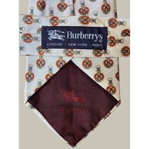 Burberrys Silk Necktie Mens OS Cream Ivory Vintage Crest Medallion Pattern